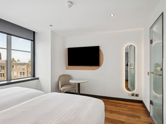 Garner Edinburgh Haymarket by IHG - Tap to explore photos