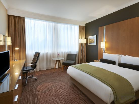 Crowne Plaza London Ealing Room Type - 1 King Standard