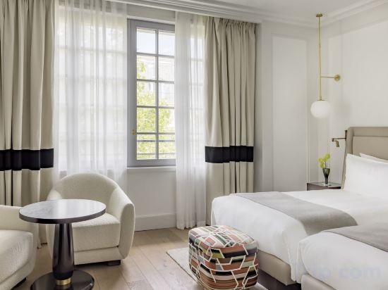Kimpton St Honore Paris, an IHG Hotel Room Type - Premium King Room