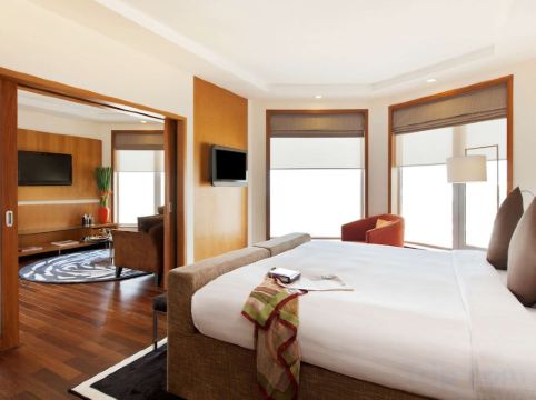 Novotel Mumbai Juhu Beach 4