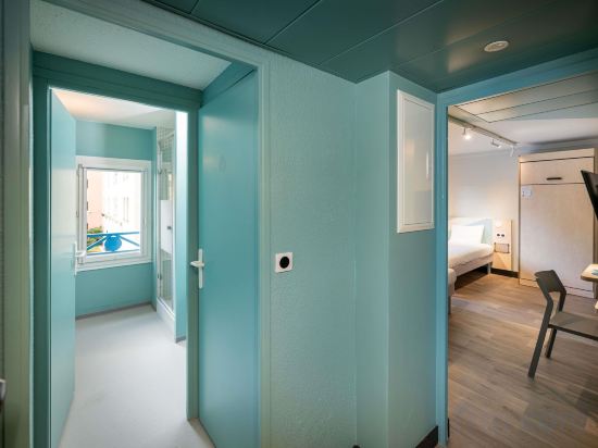 ibis budget Lyon Caluire Cite Internationale - Tap to explore photos