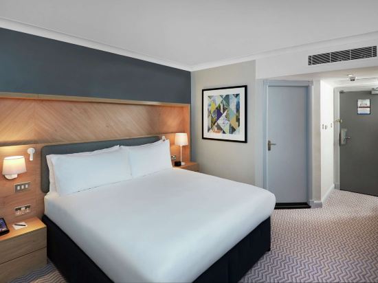 Hilton London Croydon Room Type - King Room