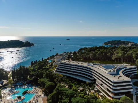 Lone Hotel by Maistra Collection