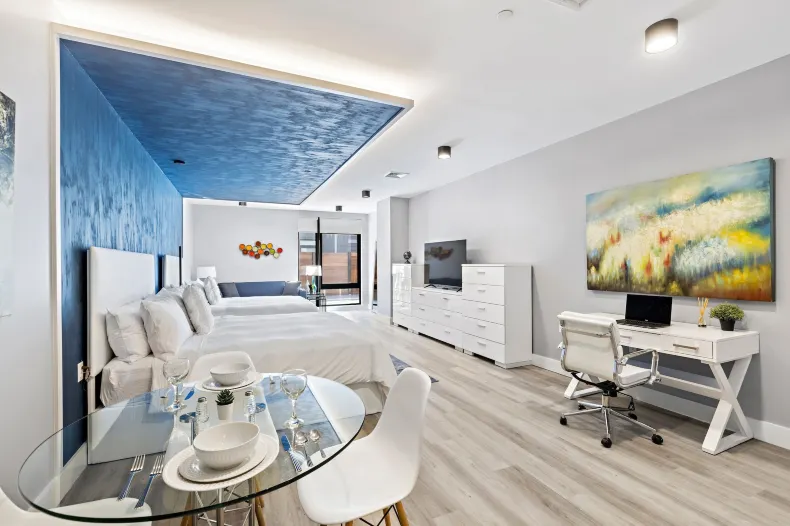 Global Luxury Suites at the Arches