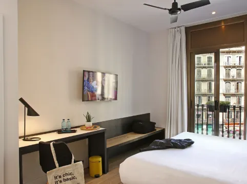 Chic & Basic Lemon Boutique Hotel