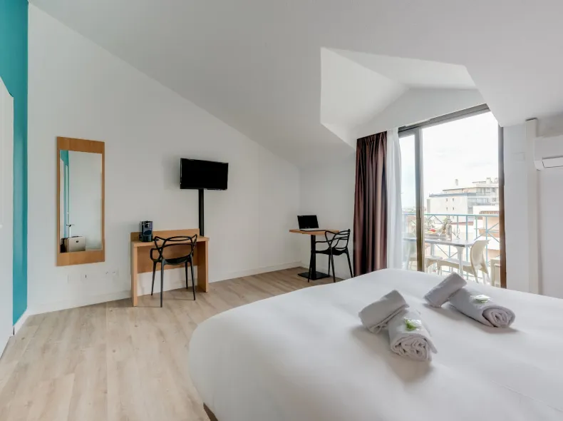 レジドホテル レ コラリヌ