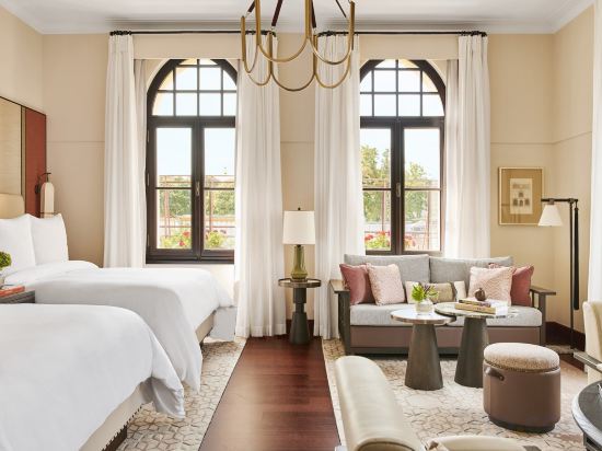 Four Seasons Hotel Istanbul at Sultanahmet  Room Type - Four Seasons Room