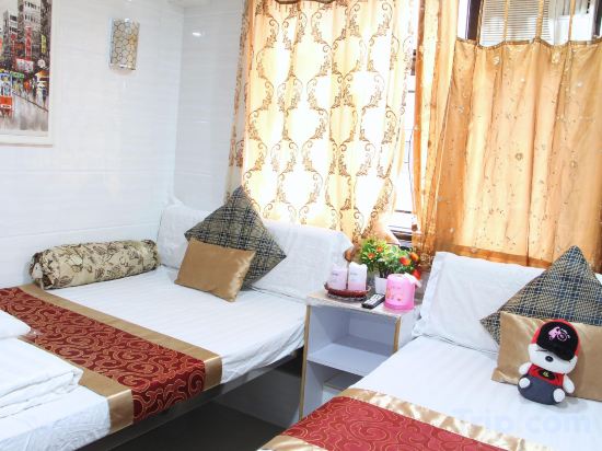 Strawberry Guest House Room Type - Standard Family Room