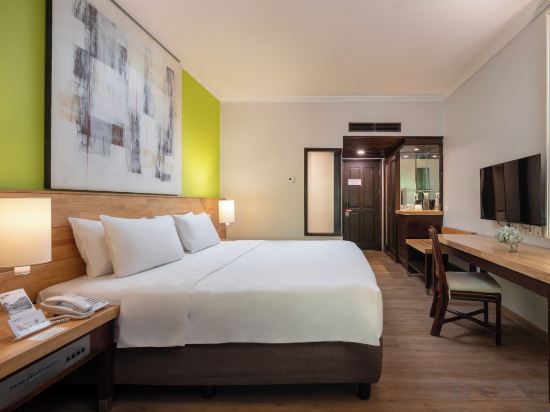 Prime Plaza Hotel Sanur – Bali Room Type - Premier Room with Balcony Prime Plaza Hotel Sanur – Bali Room Type - Premier Room with Balcony