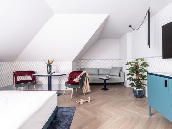 Falkensteiner Hotel Prague Room Type - Junior Suite