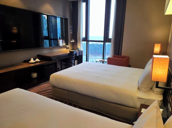 Best Louis Hamilton Hotel Haeundae Room Type -  Deluxe Family Twin One Room with Half Ocean View