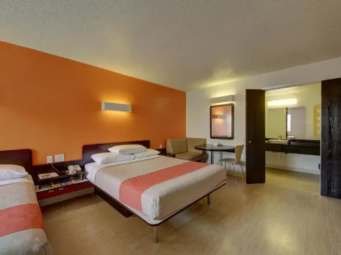 Motel 6 San Antonio, TX - Downtown - Market Square