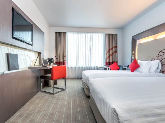 Four Points by Sheraton Bangkok Ploenchit - Tap to explore photos