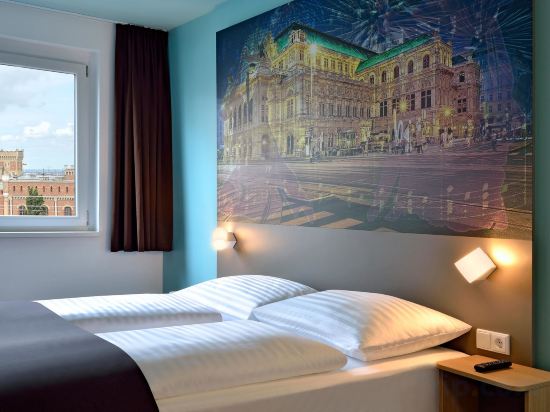 B&B Hotel Wien-Hbf - Tap to explore photos