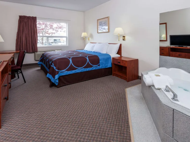 Super 8 by Wyndham Edmonton/West