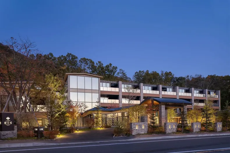 Lake Shikotsu Tsuruga Bessou Ao No Za