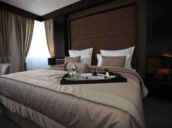 Malak Regency Hotel Room Type - Deluxe Apartment