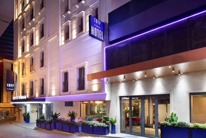 Tryp by Wyndham Istanbul Sisli Hotel