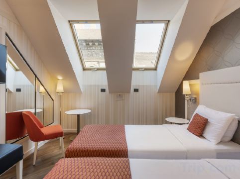 Ikonik Parlament Room Type - Deluxe Double or Twin Room