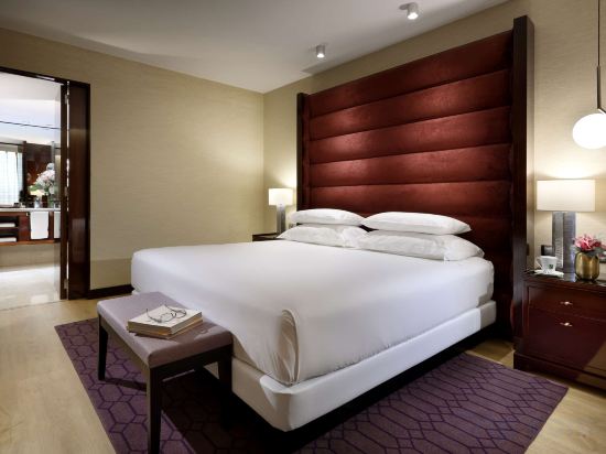 Hyatt Regency Barcelona Tower Room Type - Regency Executive Suite King High Floor Deluxe City View