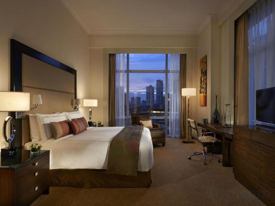 Fairmont Makati, Manila Room Type - Fairmont Room King Bed
