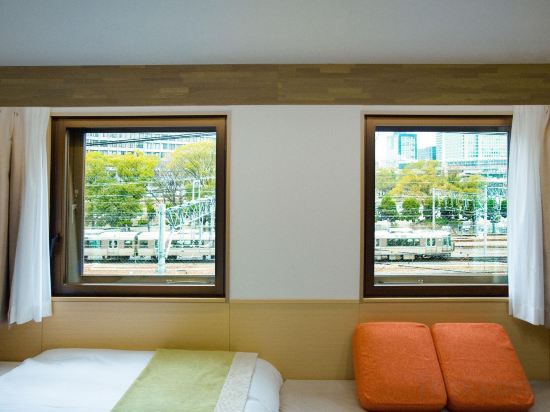 Shin-Osaka Station Hotel - Tap to explore photos