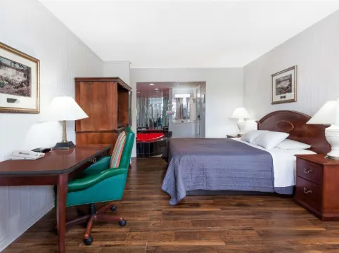 Howard Johnson by Wyndham Niagara Falls