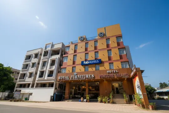 FabHotel Fortune Grand - Nr Metro Station Lakdikapul