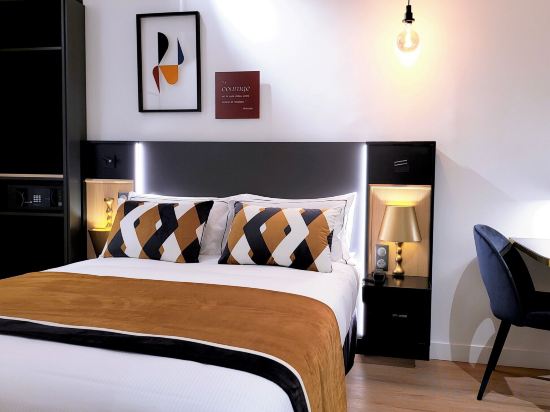 Star Champs Elysées Room Type - Small Double Room