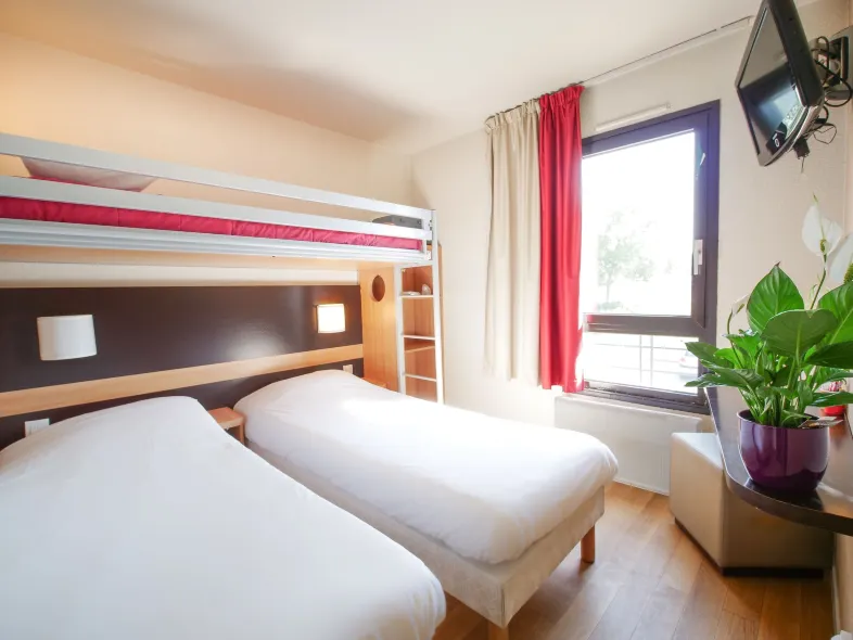 沙特爾諾瓦餐廳設計型INN飯店