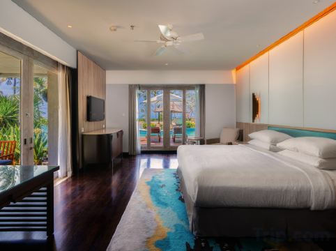 Conrad Bali Room Type - KING LAGOON ACCESS SUITE
