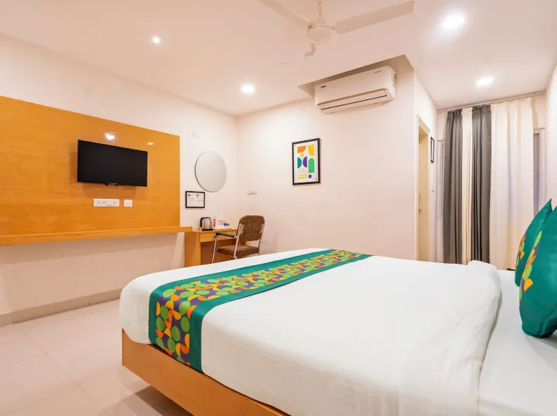 Treebo The Living Tree Khairatabad