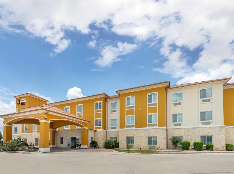 Best Western Plus San Antonio East Inn  Suites
