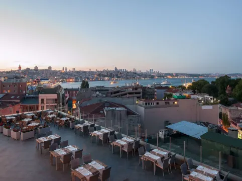 DoubleTree by Hilton Istanbul - Sirkeci