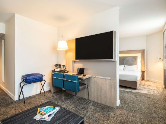 Novotel Brussels City Centre - Tap to explore photos