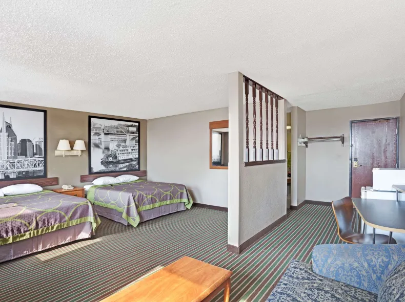 Super 8 by Wyndham Nashville/ Dntn/ Opryland Area