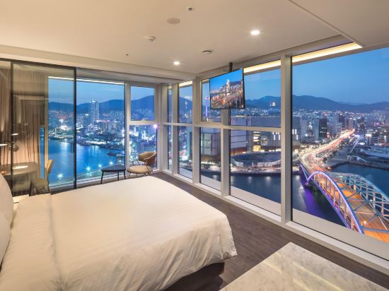 Lavalse Hotel Room Type - Corner Double Room with Ocean View