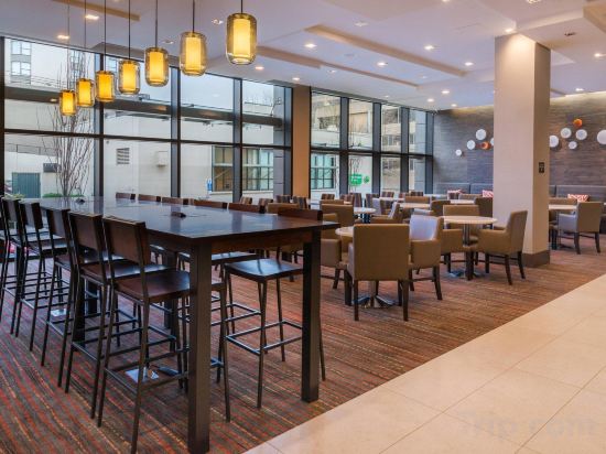 Residence Inn by Marriott Seattle University District - Tap to explore photos