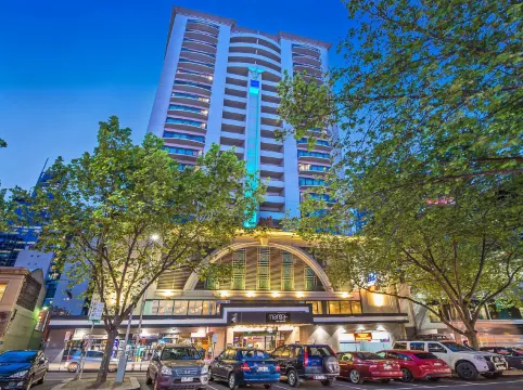 曼特拉羅素酒店 - 墨爾本