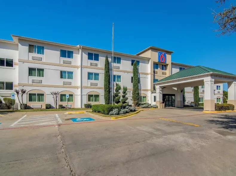 Motel 6 Dallas, TX - North - Richardson