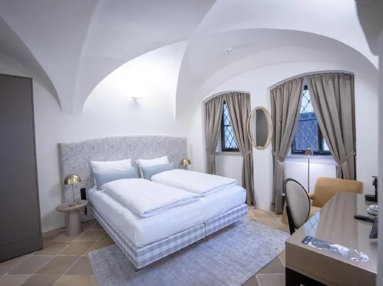 Maxim Suites by Elias Holl