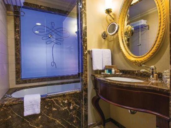 Elite World Taksim Hotel - Tap to explore photos