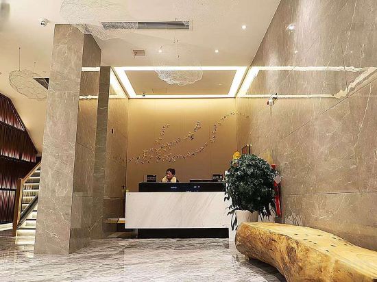 Others 3, New Lotus Hotel, Yueyang