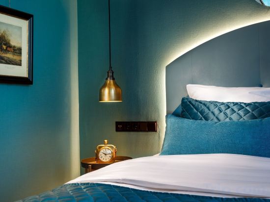 The Hendrick's Hotel Room Type - Superior King Room