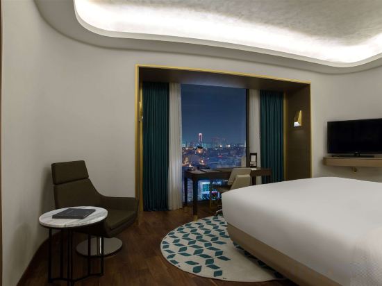 Hilton Istanbul Kozyatagi Room Type - KING EXECUTIVE ROOM