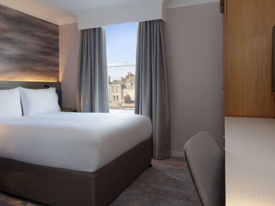 Doubletree by Hilton Bath - Tap to explore photos