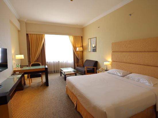 Dynasty Hotel Miri - Tap to explore photos
