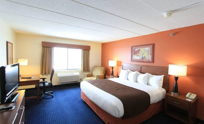 AmericInn by Wyndham Cedar Rapids/CID Airport