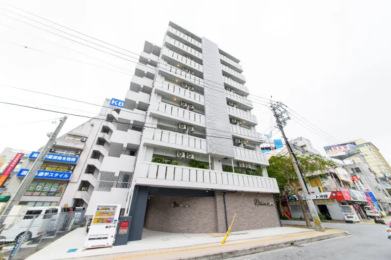 Mr.KINJO in Asahibashi Station Front