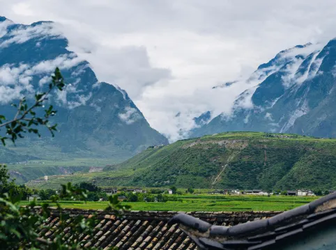 Tea House Road Daju Village